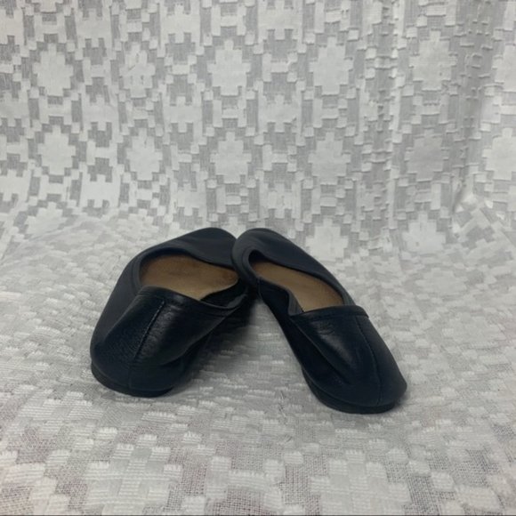 Urban Outfitters Solid Black Slide On Ballet Flats Basic Faux Leather Toe Point - Picture 3 of 6